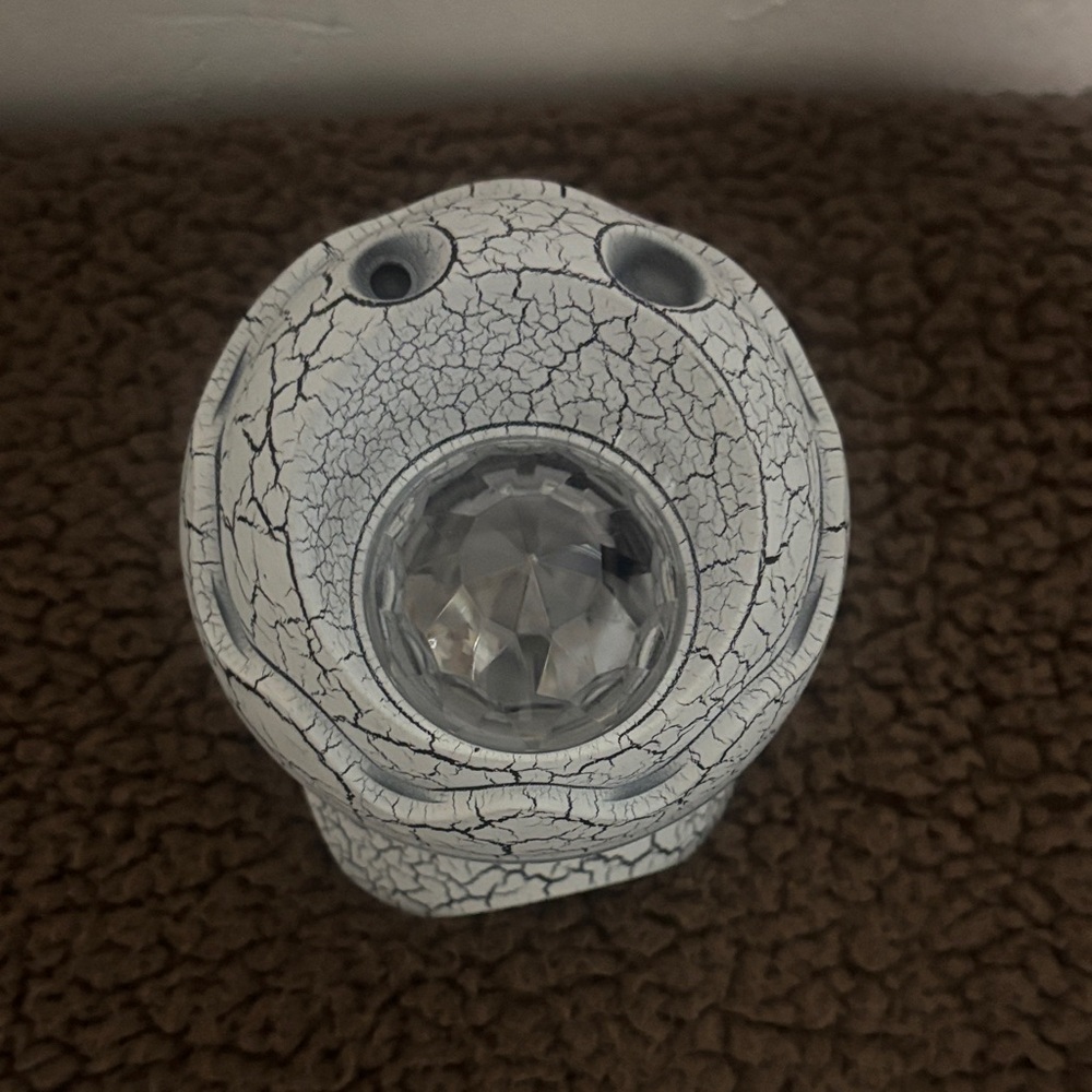White Crackle Reptile Projector and Speaker